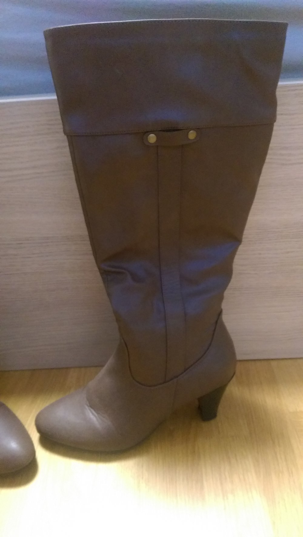 braune Stiefel mit Absatz von Bon Prix