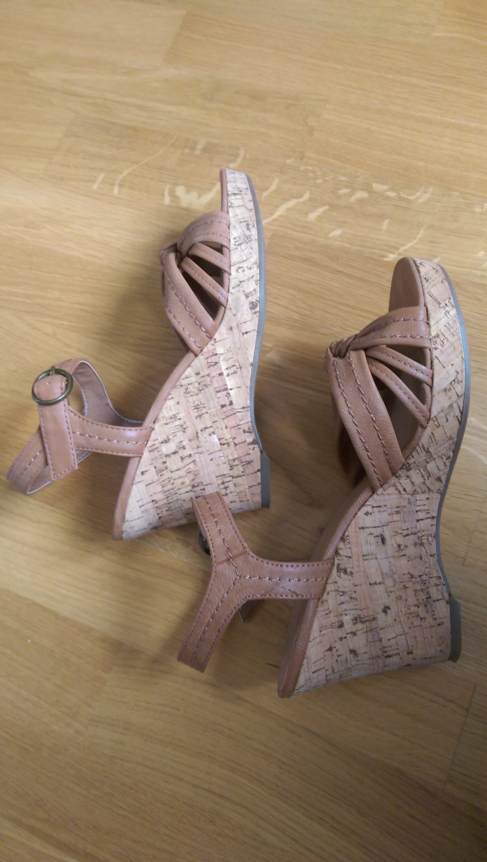 braune Wedges von Graceland