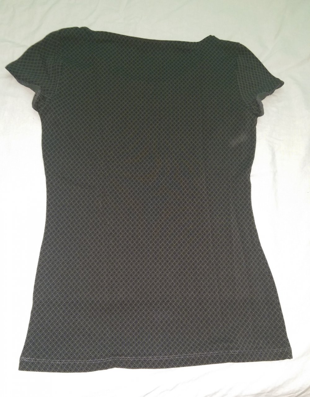 grau schwarz kariertes Tshirt