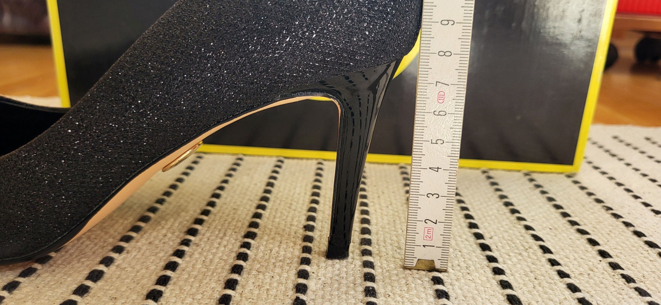 High Heels schwarz mit Glitter