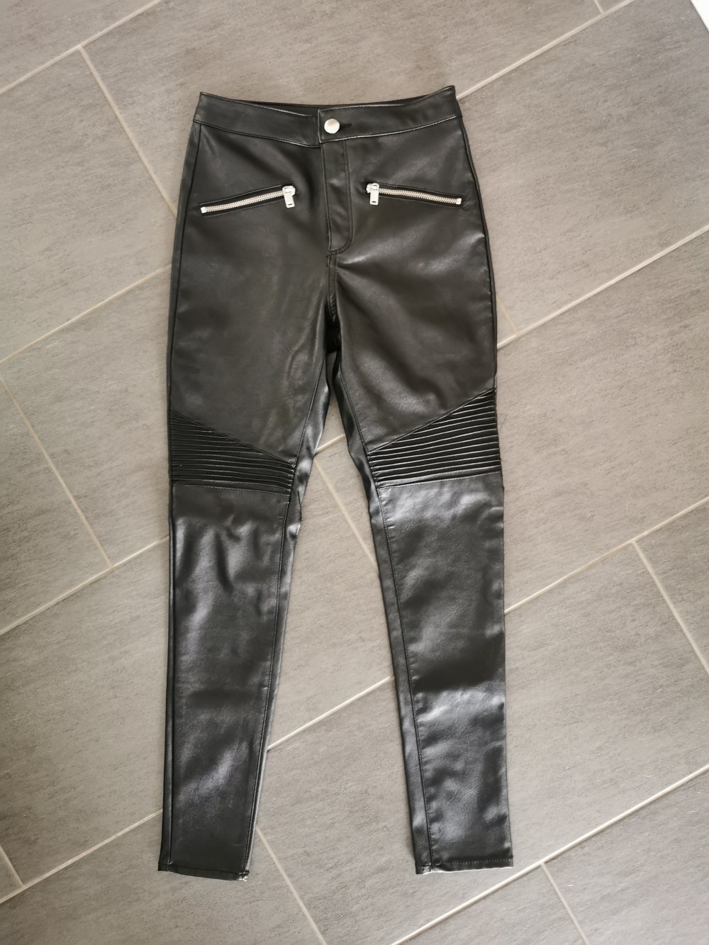 Lederhose neu von H&M Devided 