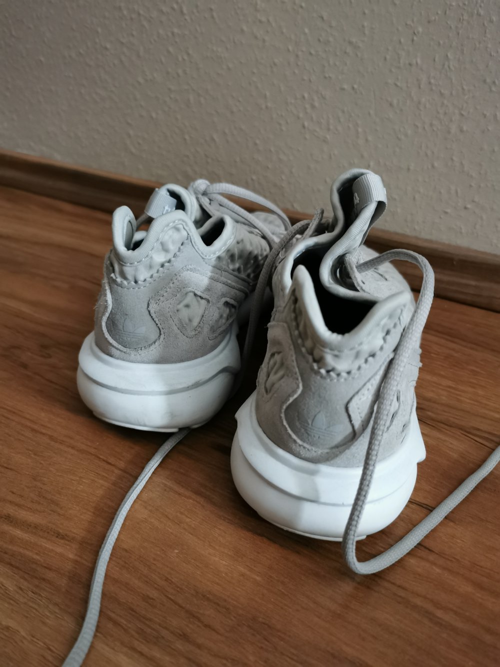 Adidas tubular 