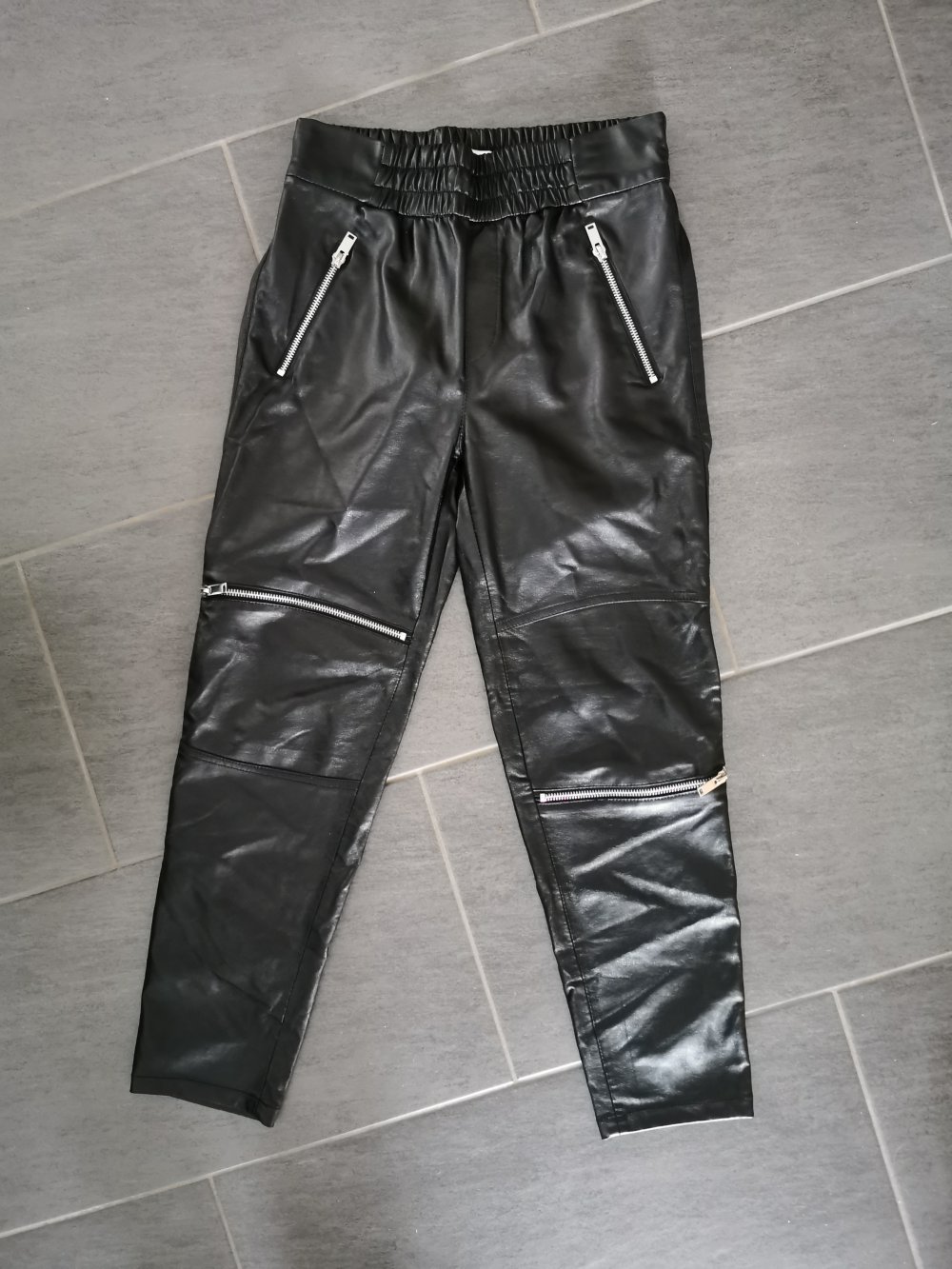 Lederjogger von Zara 