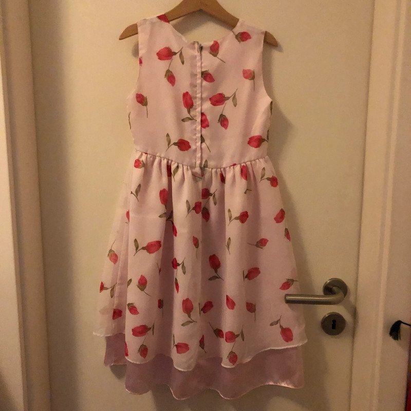 2 lagiges Kleid Gr. 122 Rosen