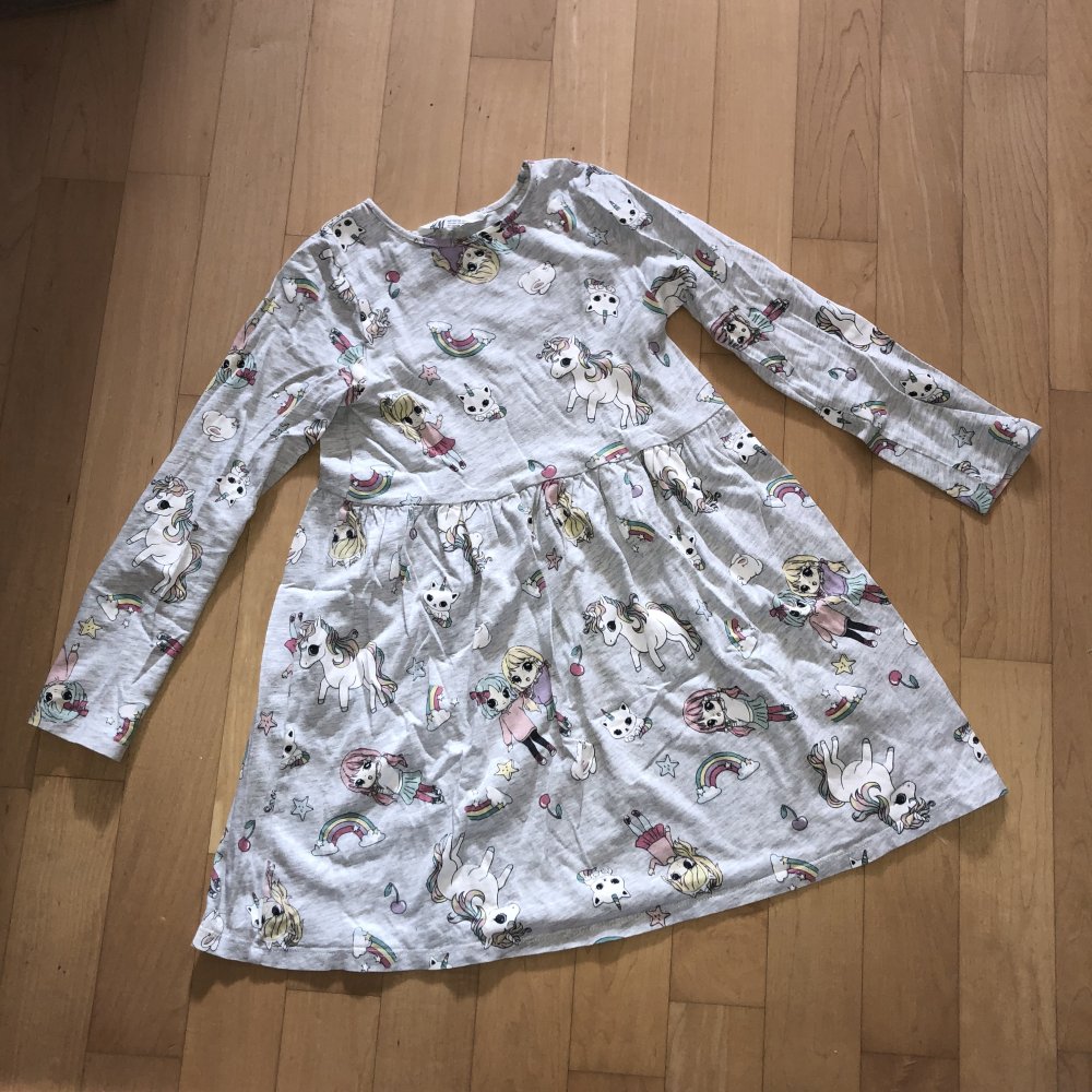Süßes langarm Kleid Gr. 122/128 Einhorn Regenbogen H&M