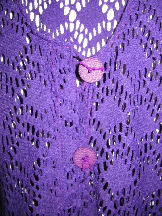 Tolle lila Jacke/Tunika mit Lochmuster