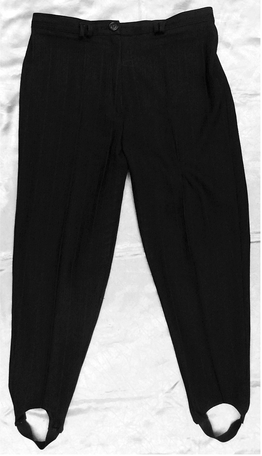 C&A Steghose / Bundfalten-Hose - schwarz mit abgesetzten Längsstreifen - etwa Größe 40