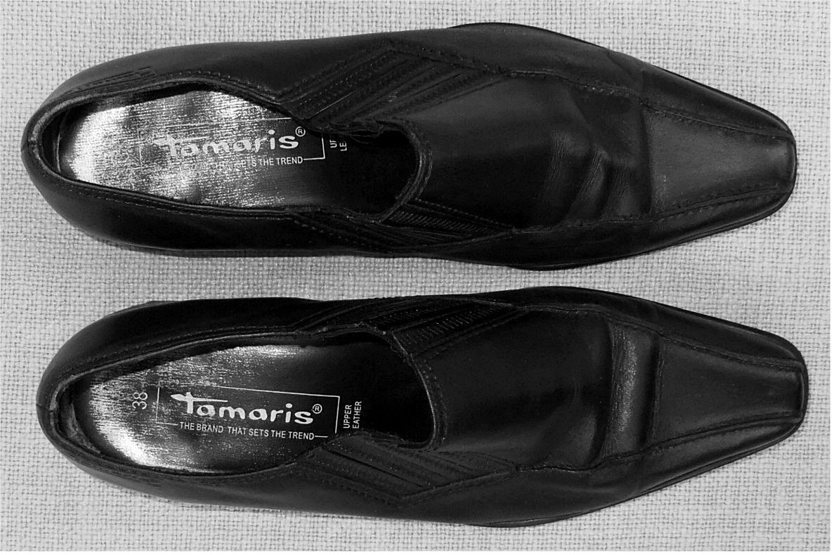 Damen-Schuhe von Tamaris - Obermaterial Leder - Größe 38 - schwarz