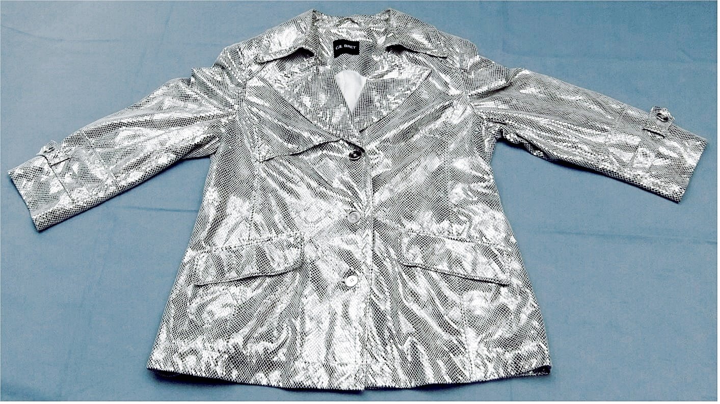 Gil Bret Damen-Jacke mit glitzerndem Netzmuster - Farbe metallic / siber - Größe 44