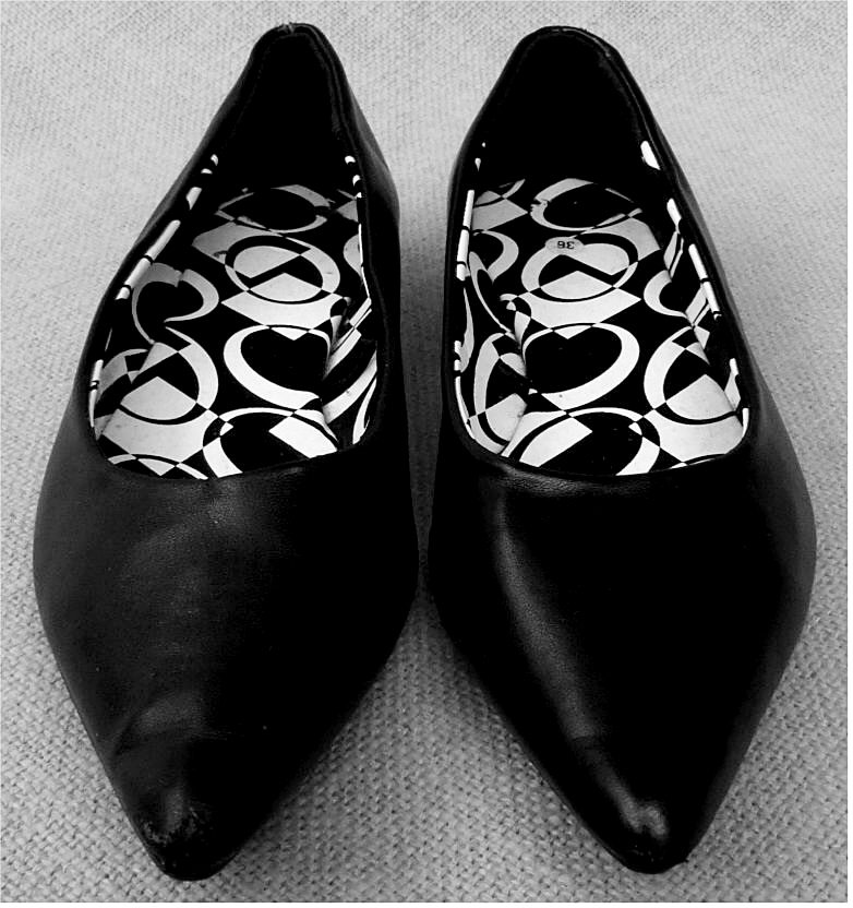 spitze Ballerinas in schwarz - Größe 36 - 