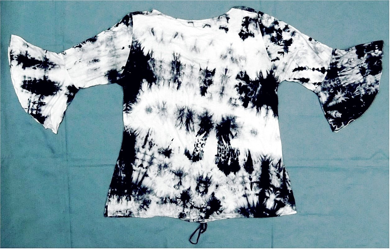 Damen-Shirt von Mega-New Paris - Größe 44 - blau-weiß gemustert - Mit aufgesetztem Schnürband