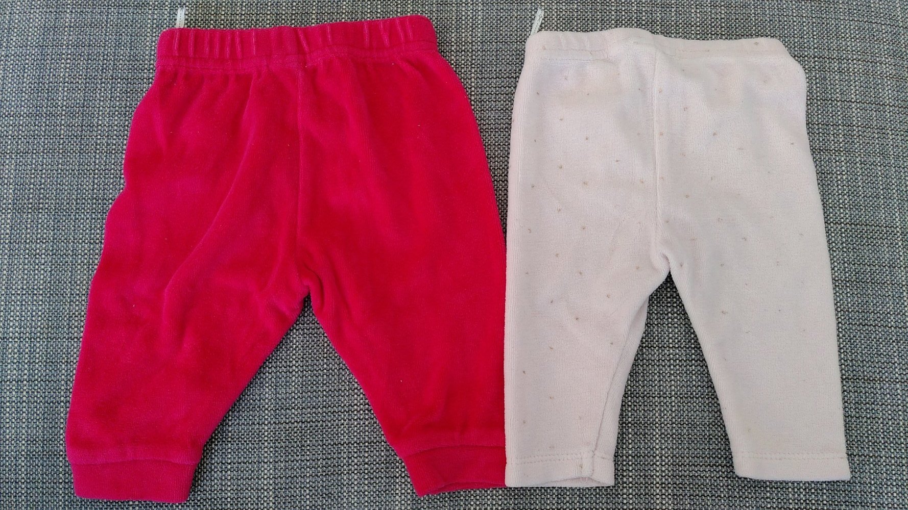 2 kuschelige Nikki-Hosen Gr. 62