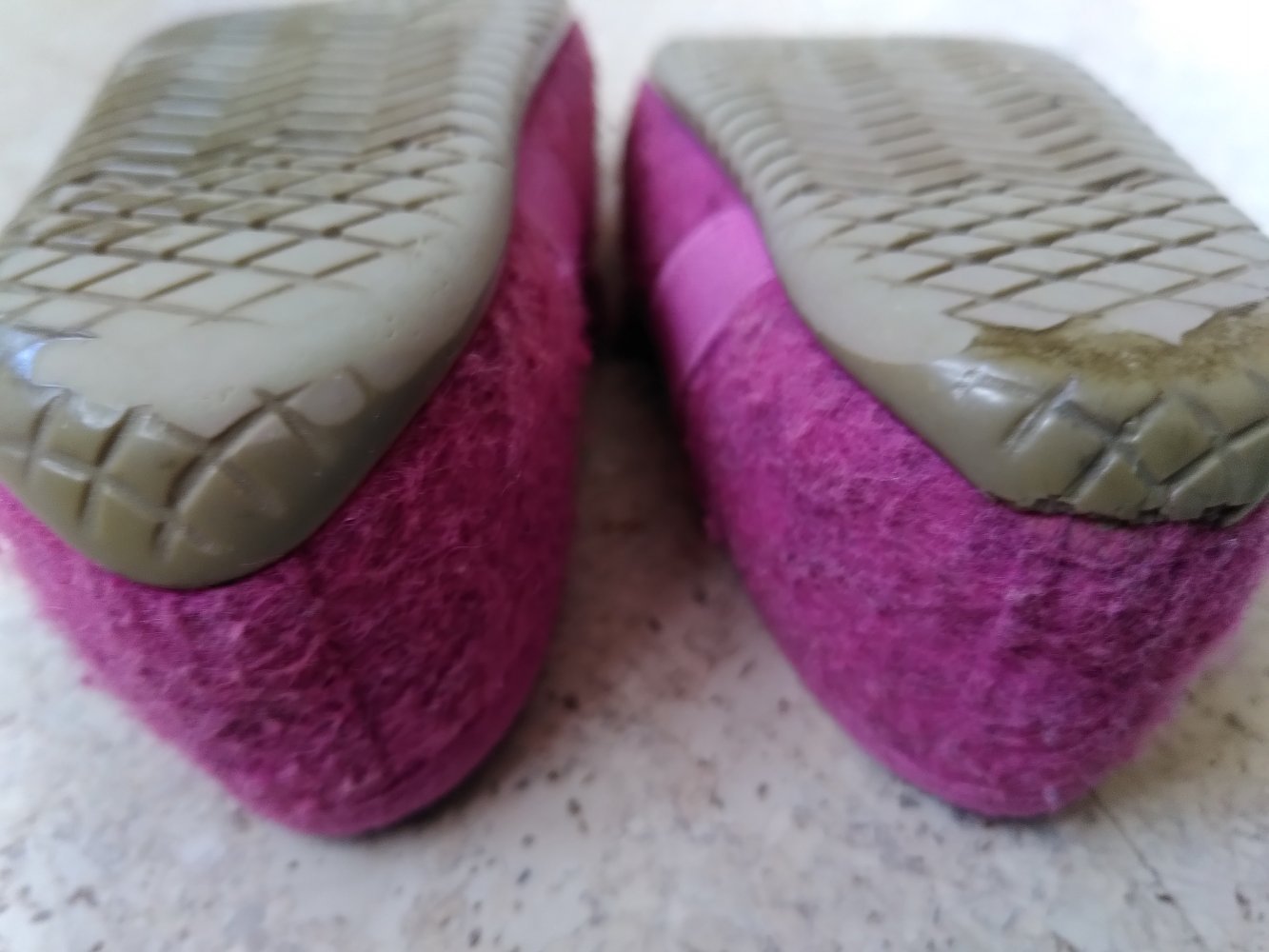 Pinke Wollwalkhausschuhe Gr. 22