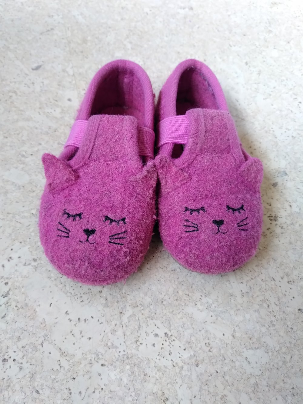 Pinke Wollwalkhausschuhe Gr. 22
