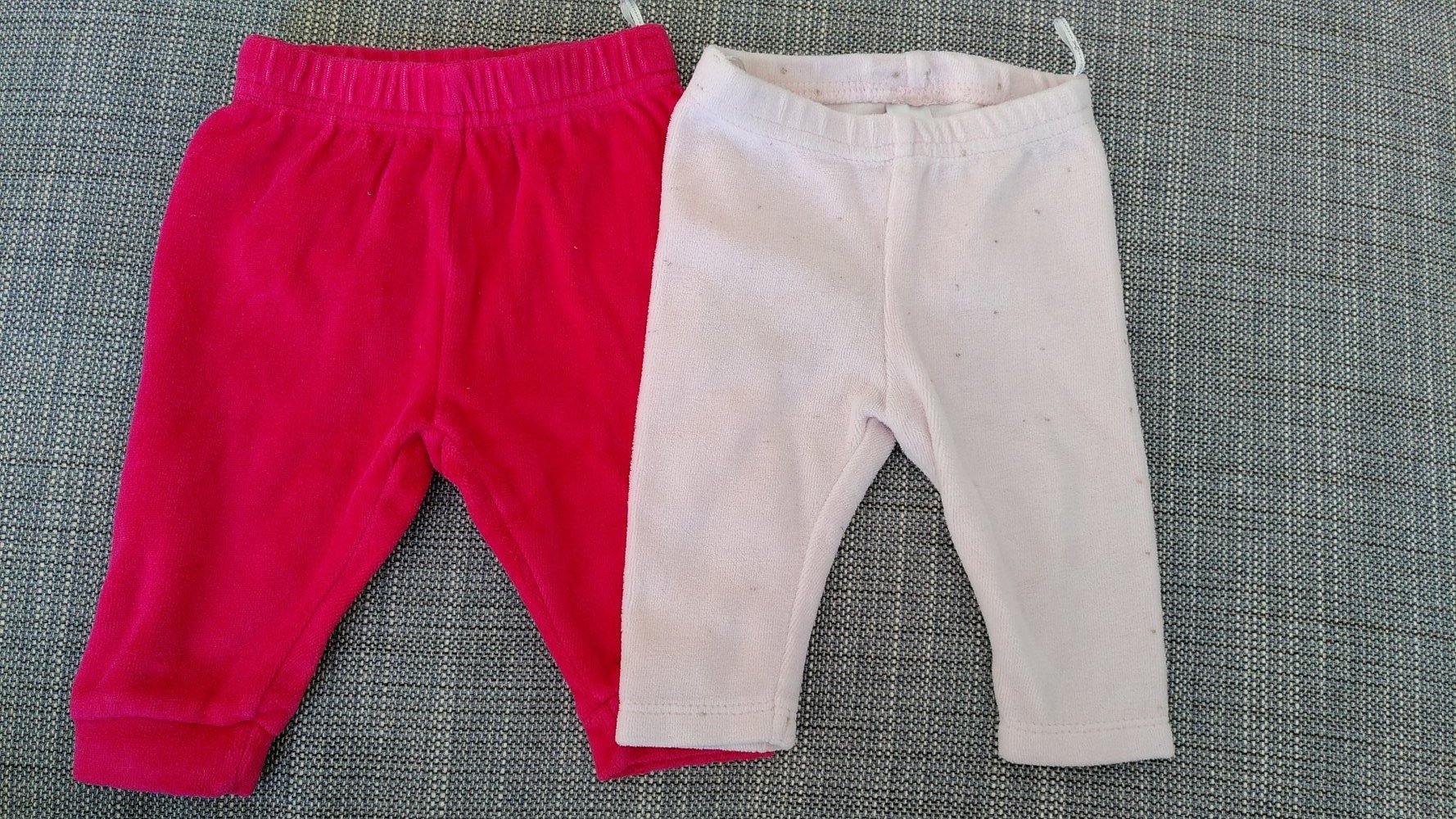 2 kuschelige Nikki-Hosen Gr. 62