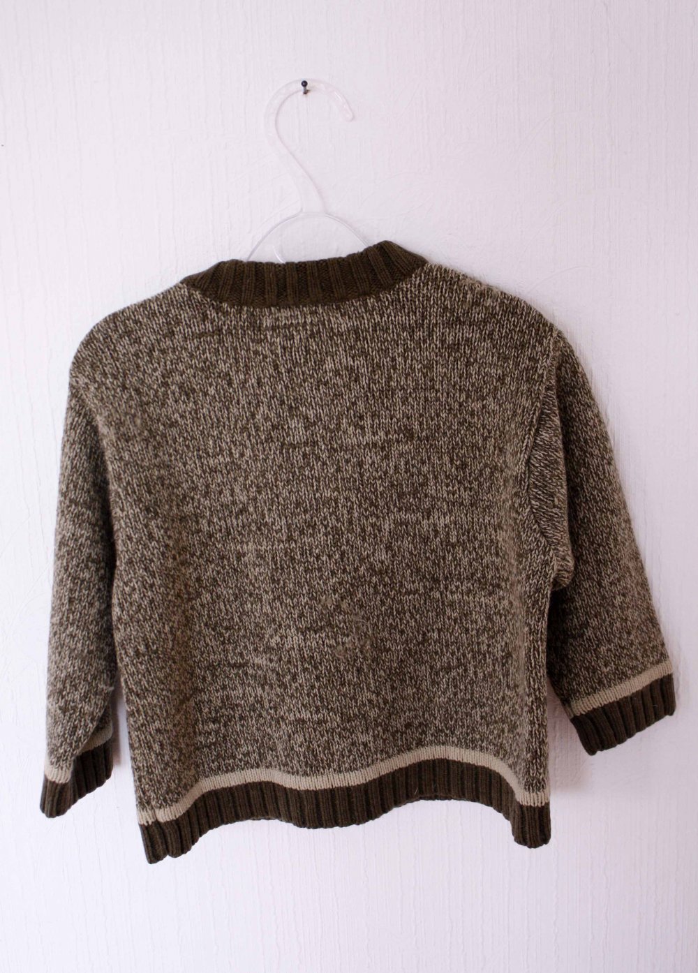 Kuscheliger brauner Strickpullover