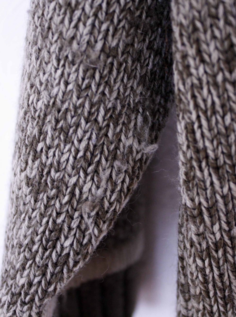 Kuscheliger brauner Strickpullover