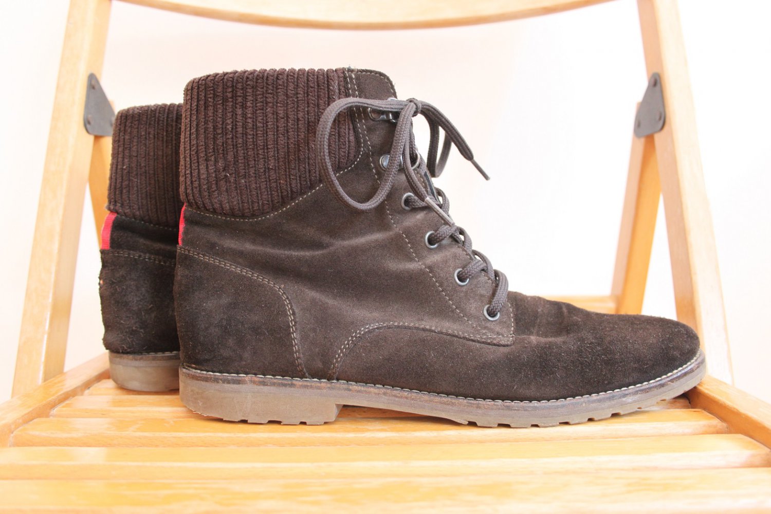 Dunkelbraune Tommy Hilfiger Wildleder Stiefelette mit Breit-Cord-Schaft *top Zustand*