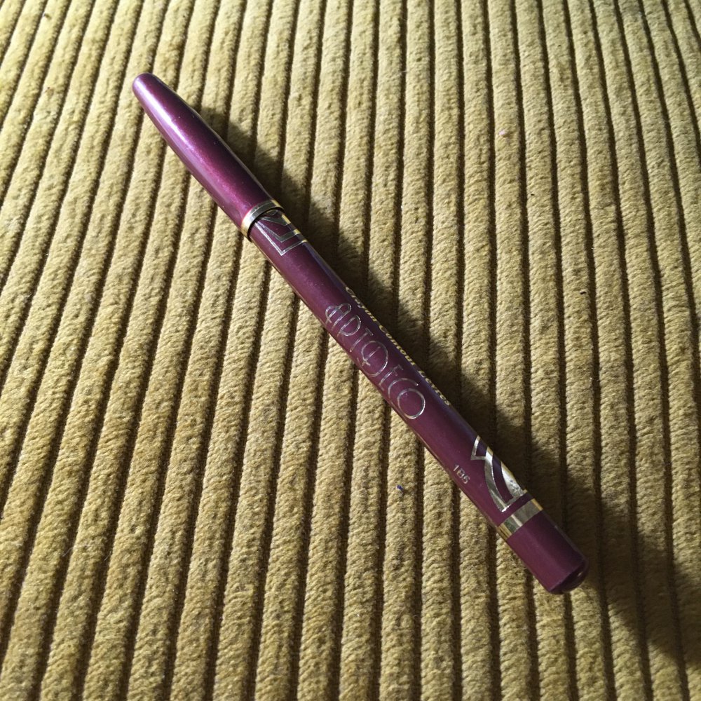 Artdeco Lip Liner 75 - dunkles Rot/Braun