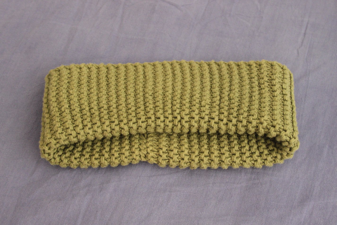 Strickware: Schal/ Kragen/ Stirnband/ Kopfschmuck a la Turban in schönem Grün 