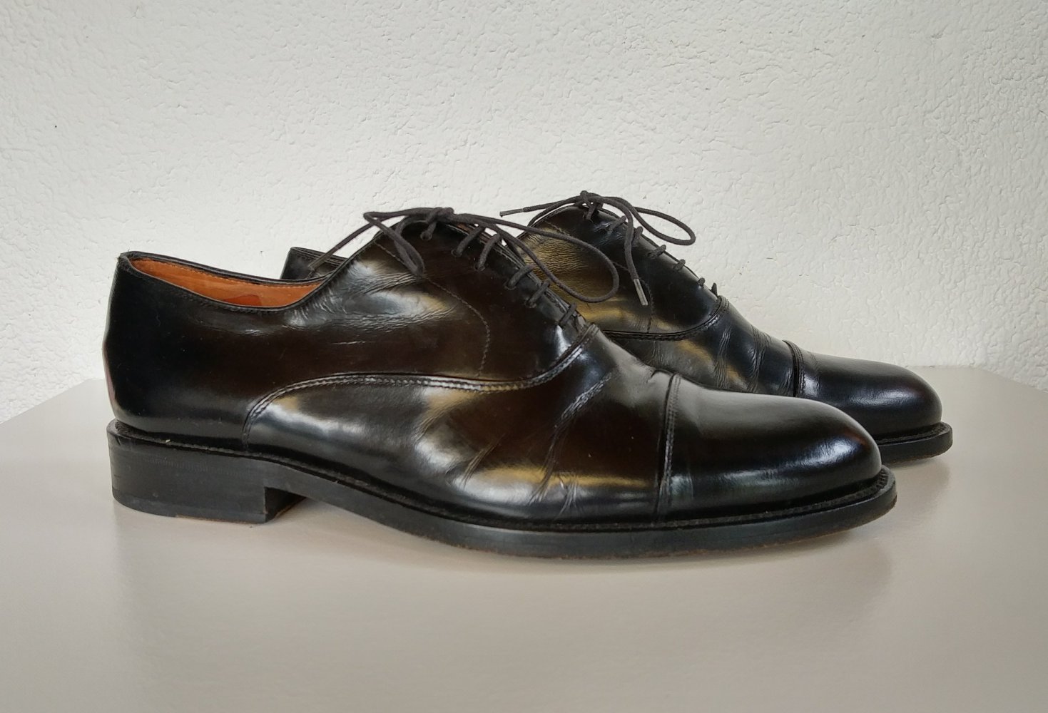 Herrenschuhe / Lackschuhe / Anzugschuhe schwarz von Hugo Boss Größe 8 / 42