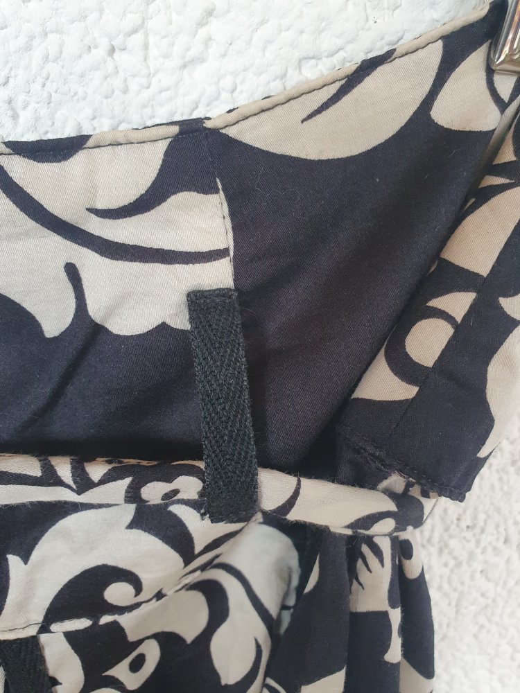 Schwarz-weißer Rock von Zara mit Muster Größe S