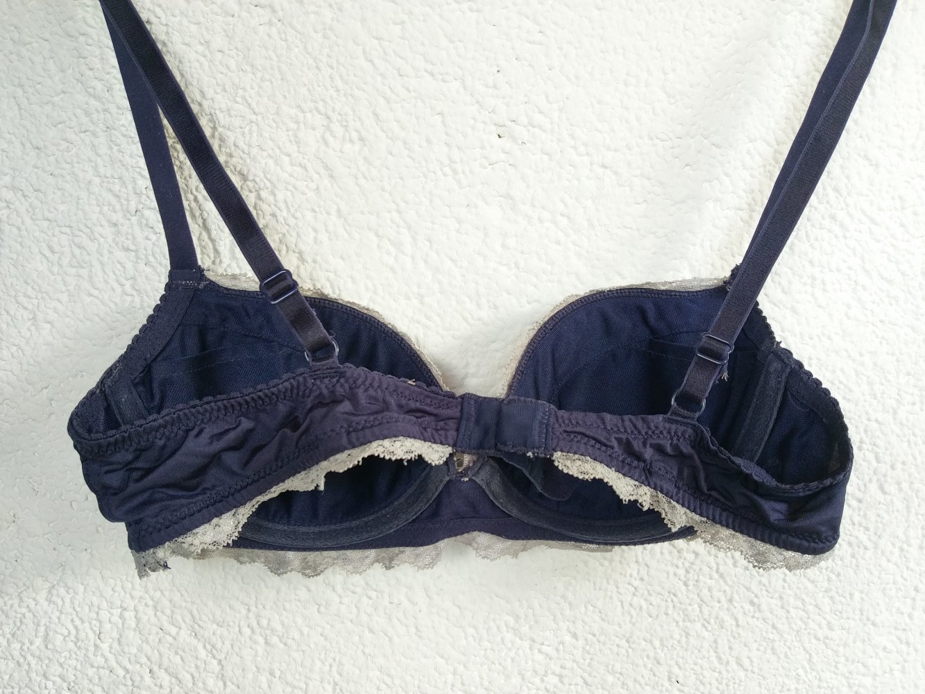Blauer BH von H&M mit Spitze ca. Cup A
