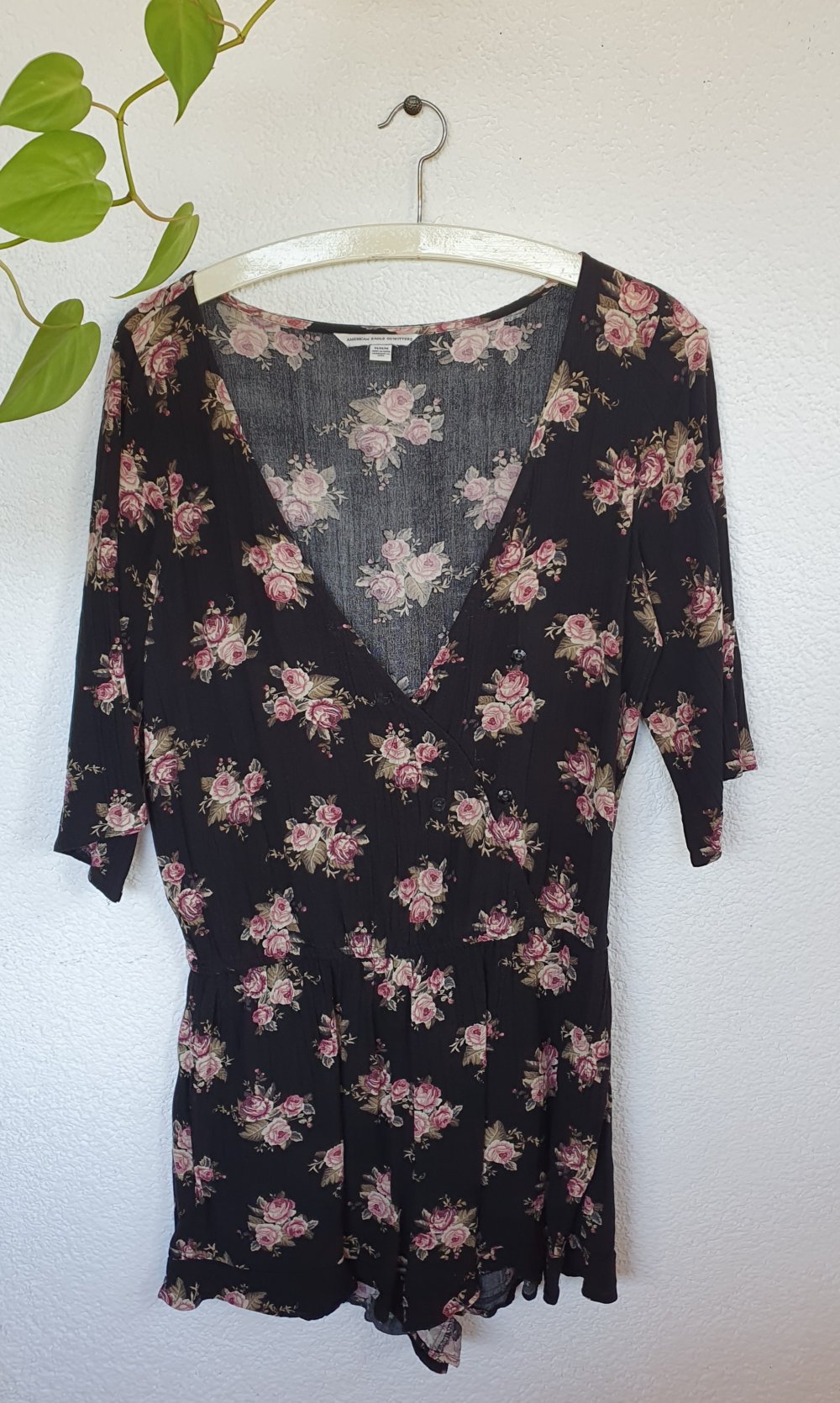 Jumpsuit mit Blumen von American Eagle Outfitters Größe S/M