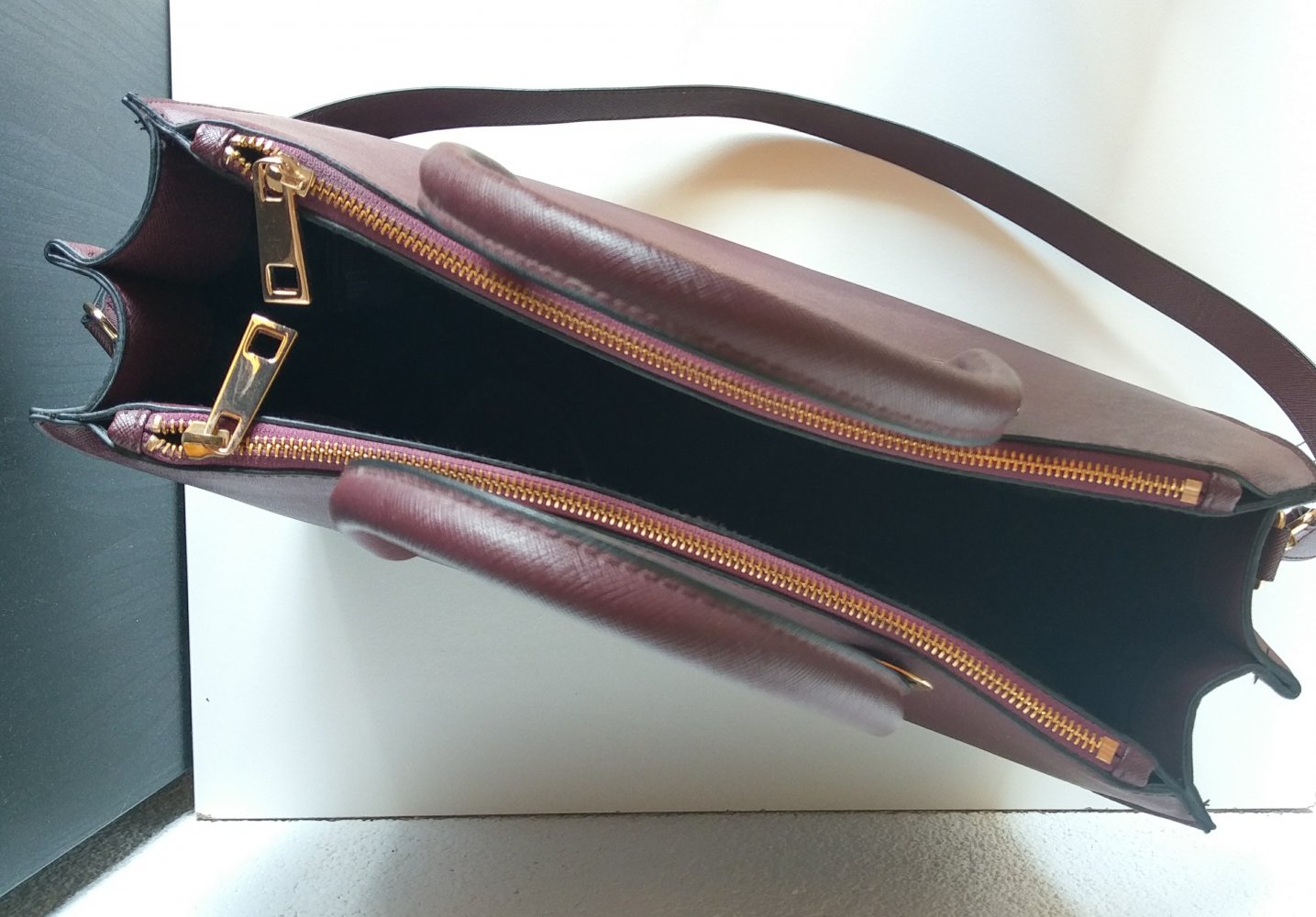 Bordeauxfarbene Handtasche von H&M