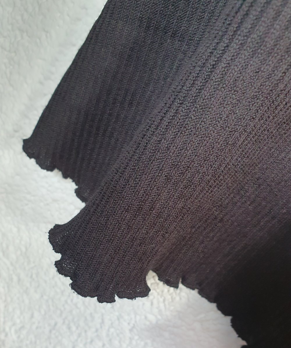 Schwarzes Langarmkleid von H&M Devided Größe 36 gerippt
