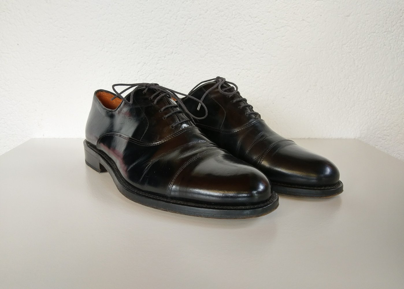 Herrenschuhe / Lackschuhe / Anzugschuhe schwarz von Hugo Boss Größe 8 / 42