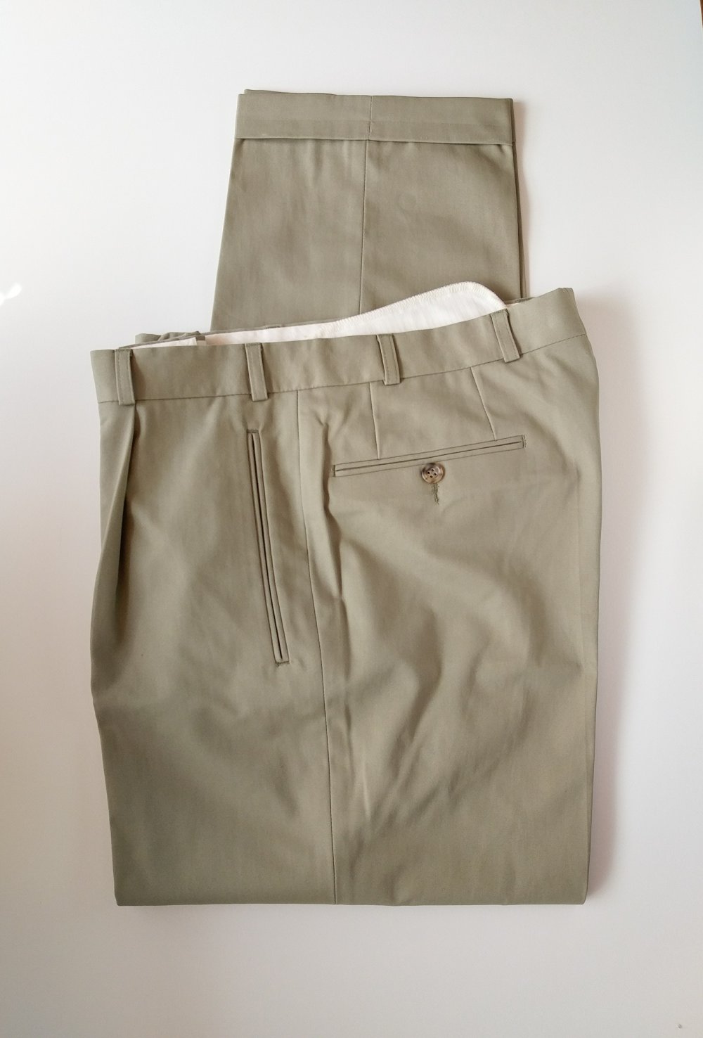 Herrenhose beige (Größe 48)