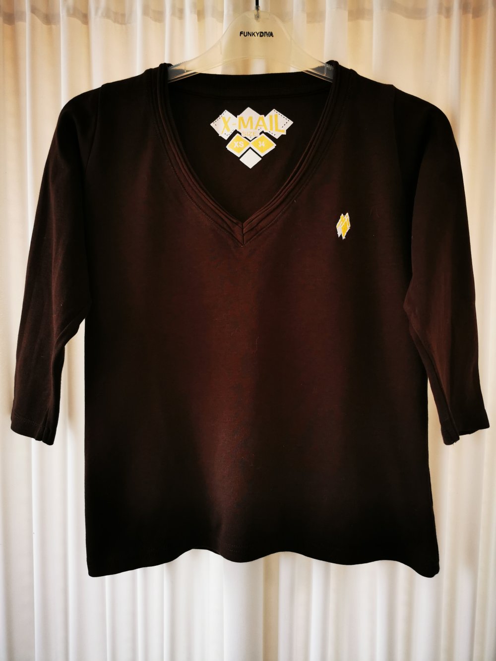 Braunes Long Shirt mit V-Ausschnitt in Größe XS