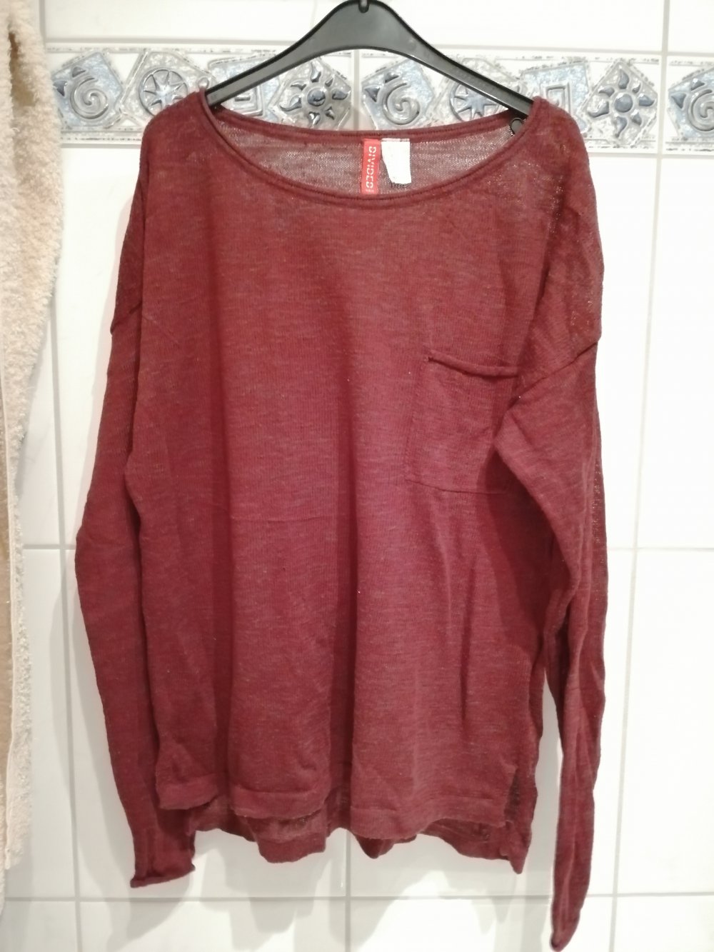 H&M Pullover mit Tasche dunkel rot