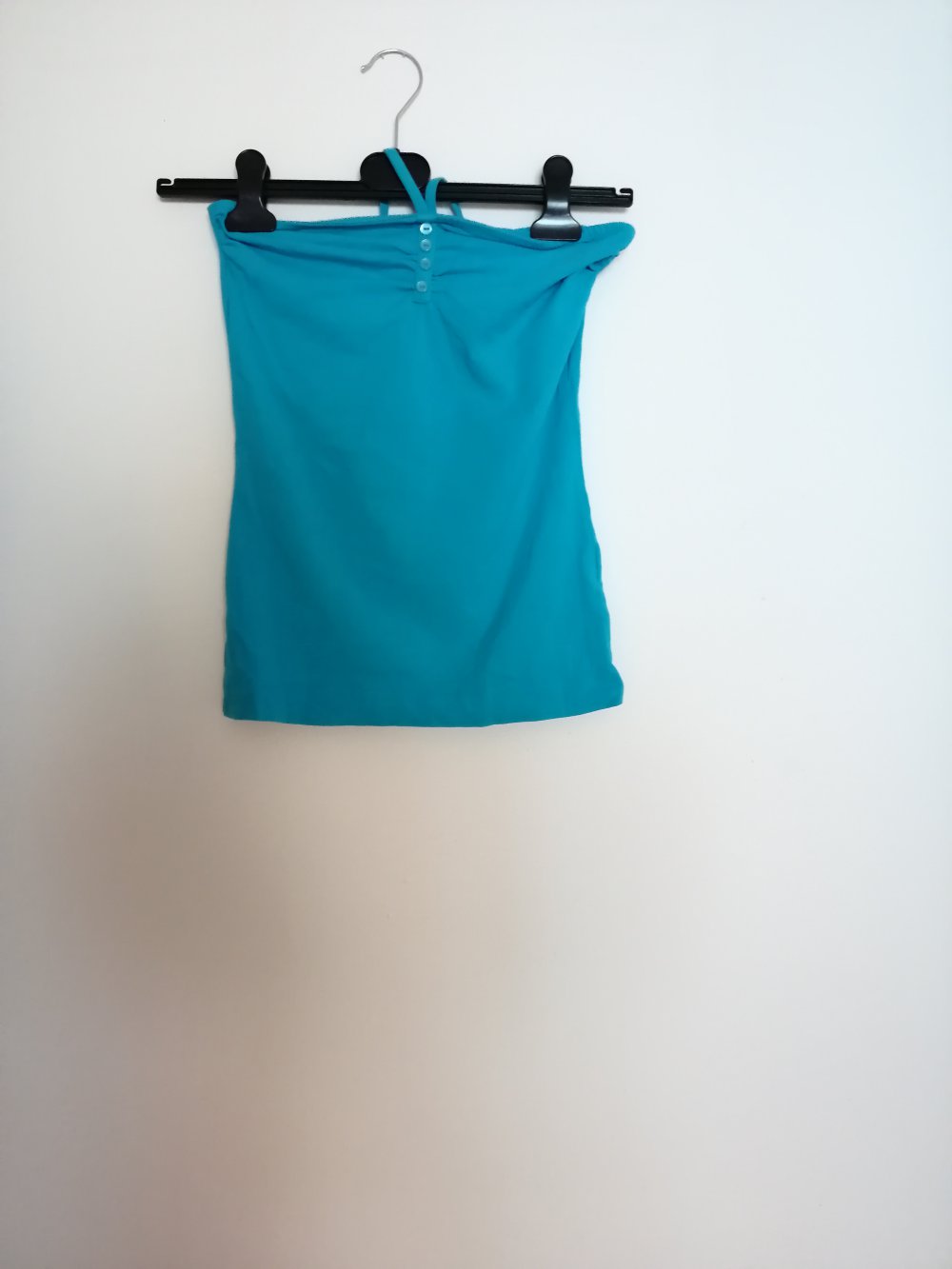 Blaues neckholder Top mit Knopfleiste 