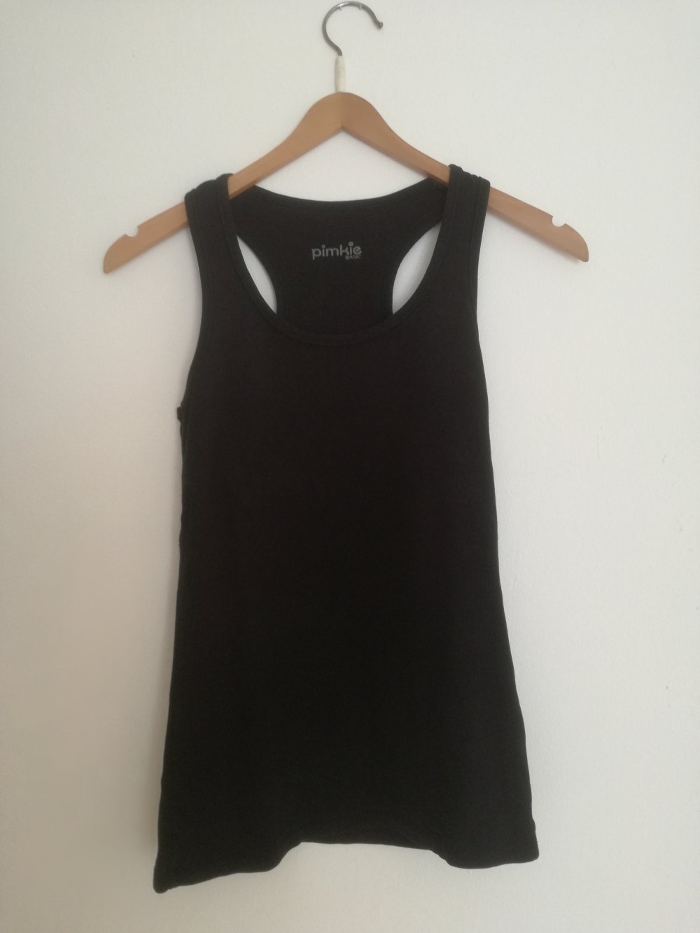schwarzes Top
