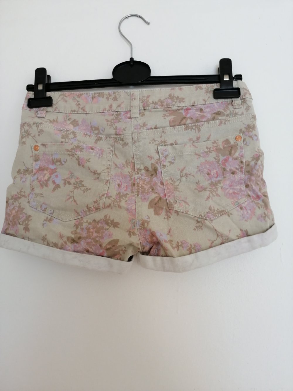 Süße Blümchen Shorts Blumen muster beige rosa