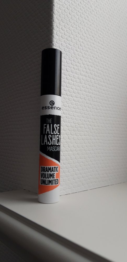 THE FALSE LASHES MASCARA DRAMATIC VOLUME UNLIMITED