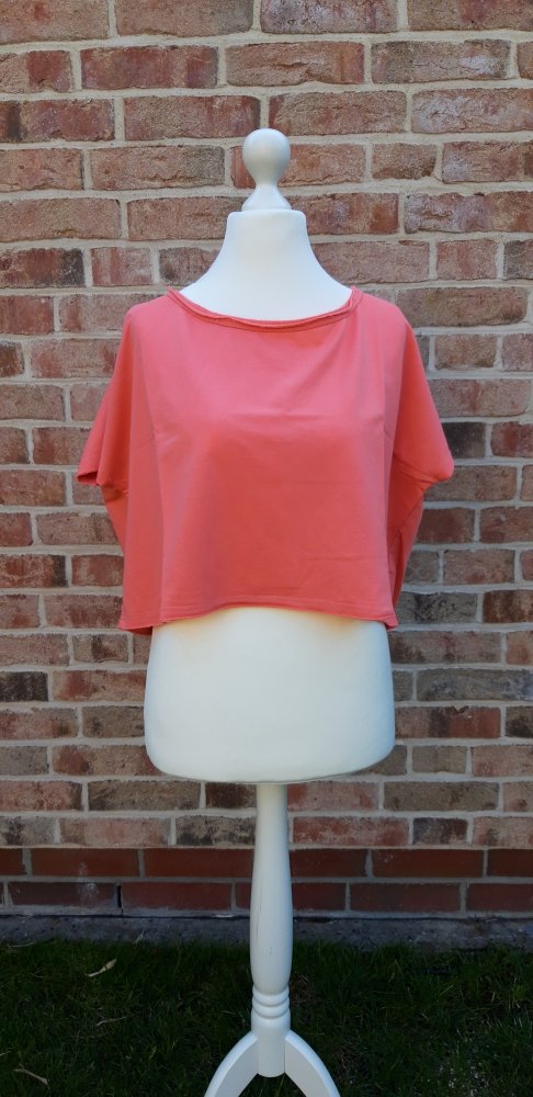 korallfarbenes Croptop