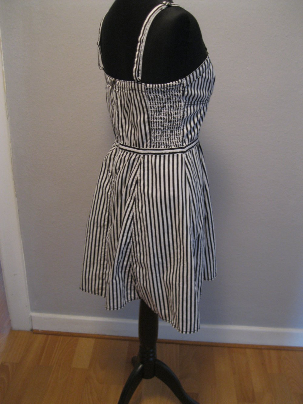 gestreiftes maritimes Kleid