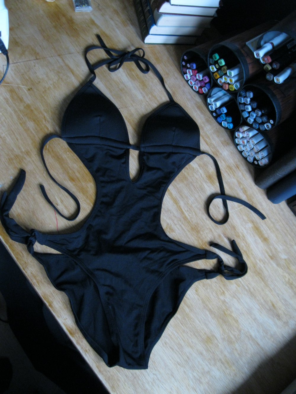 schwarzer Monokini / Badeanzug
