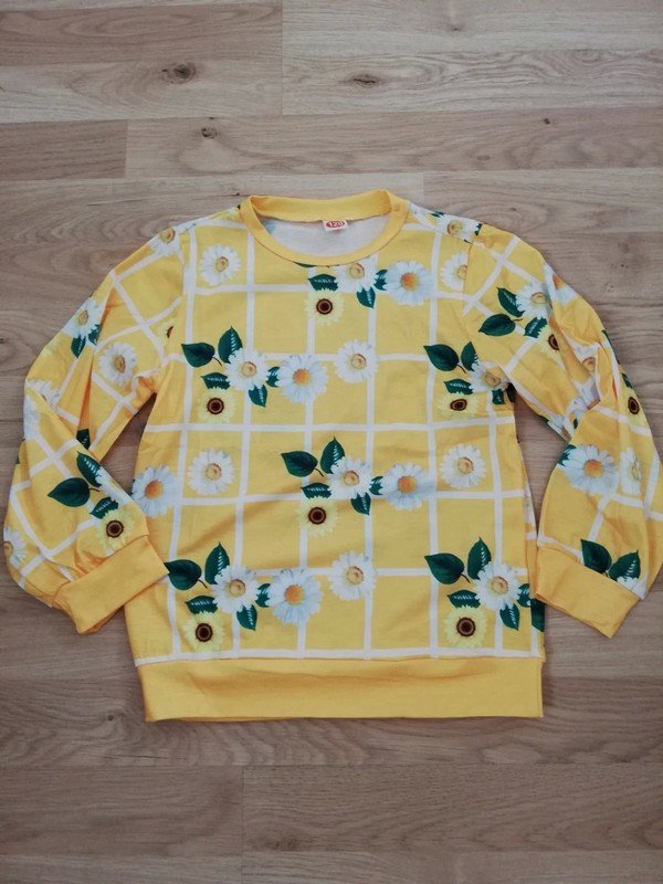 Gelbe Bluse mit Blumen, NEU