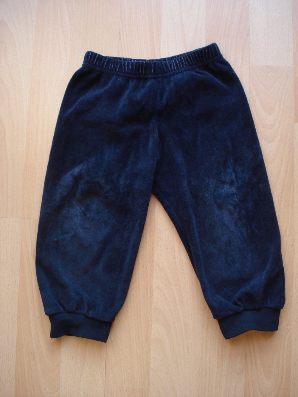 dunkelblaue Samt-Hose