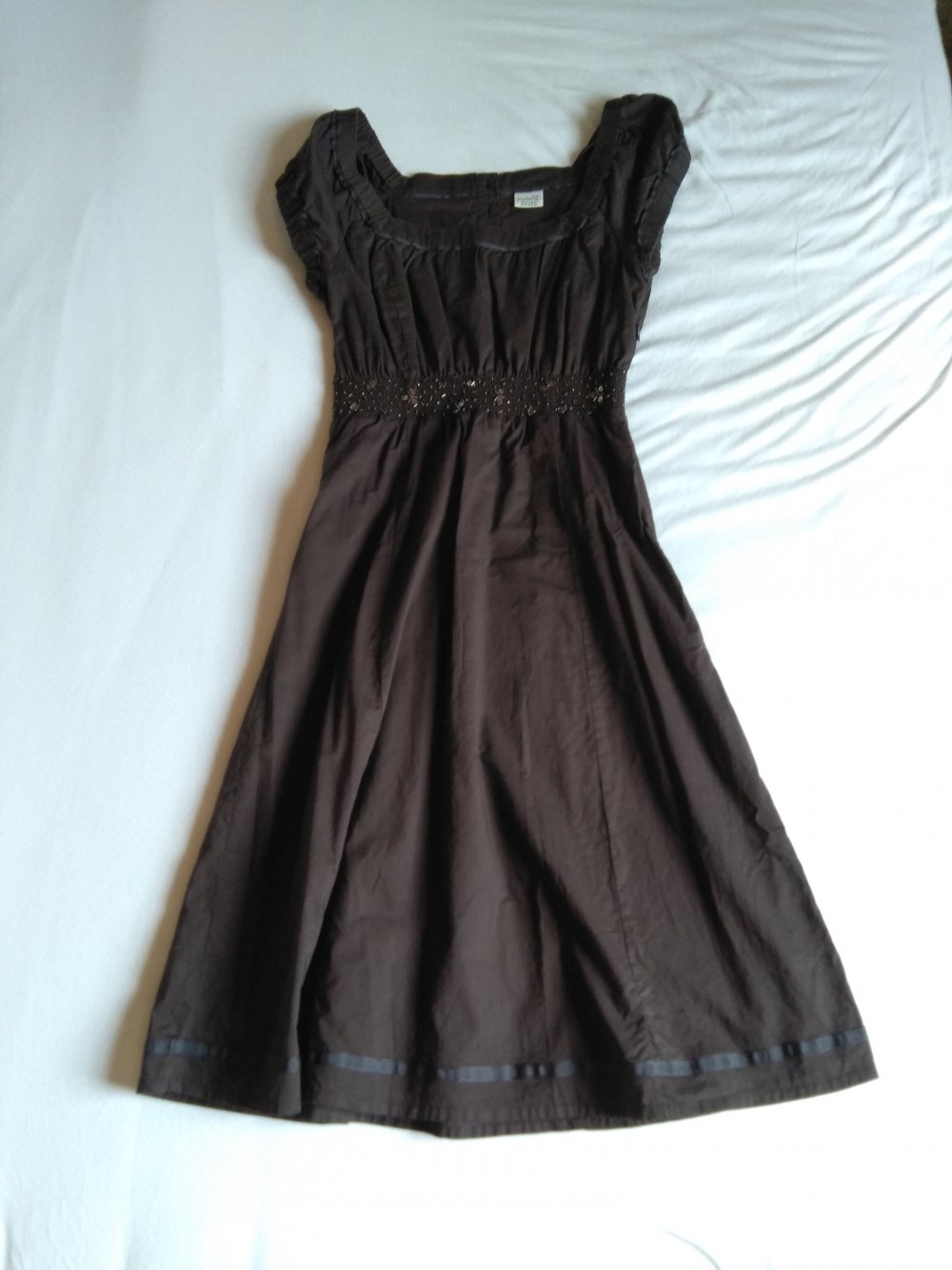 Braunes Kleid mit Paillettengummizug