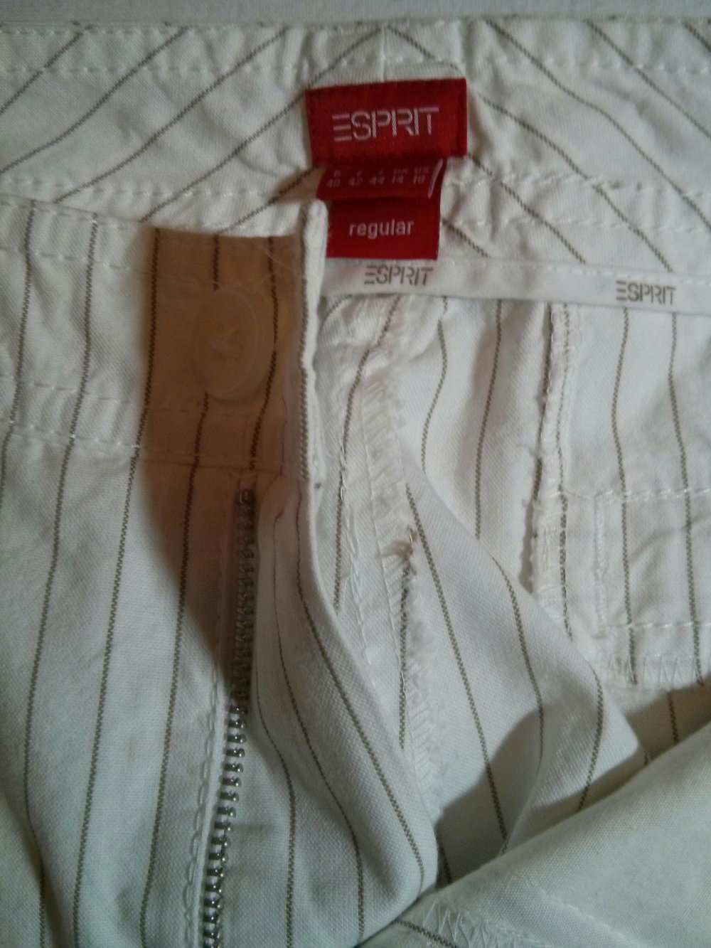 Weiße gestreifte leichte Sommer Hose