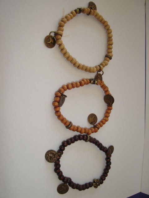 3 Holzarmbänder 