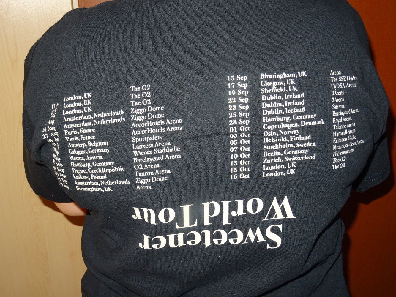 Ariane Grande  Tour Shirt Sweetener World Tour Größe L 
