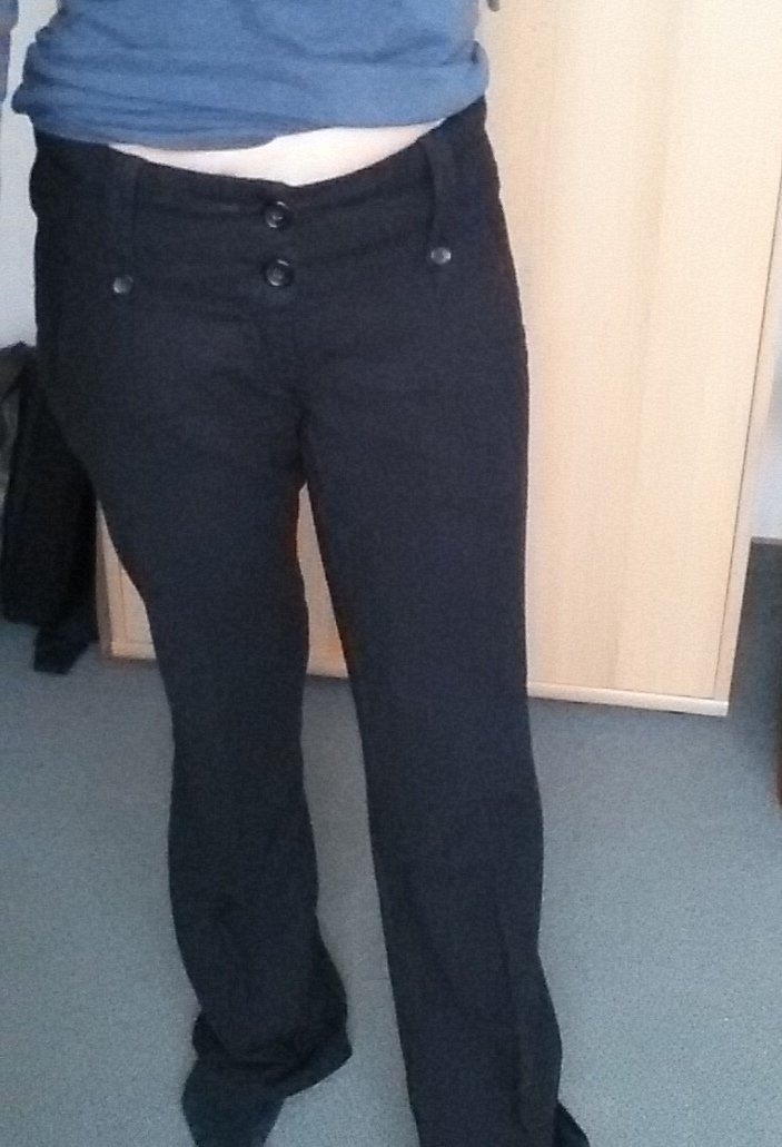 Schicke schwarze Hose