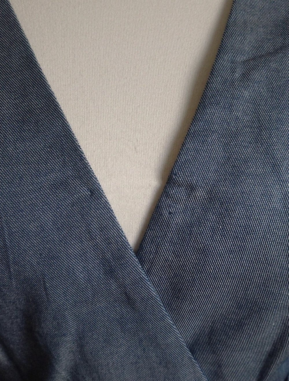 Hellblaues Jeansfarbenes Business Kleid mit Gürtel