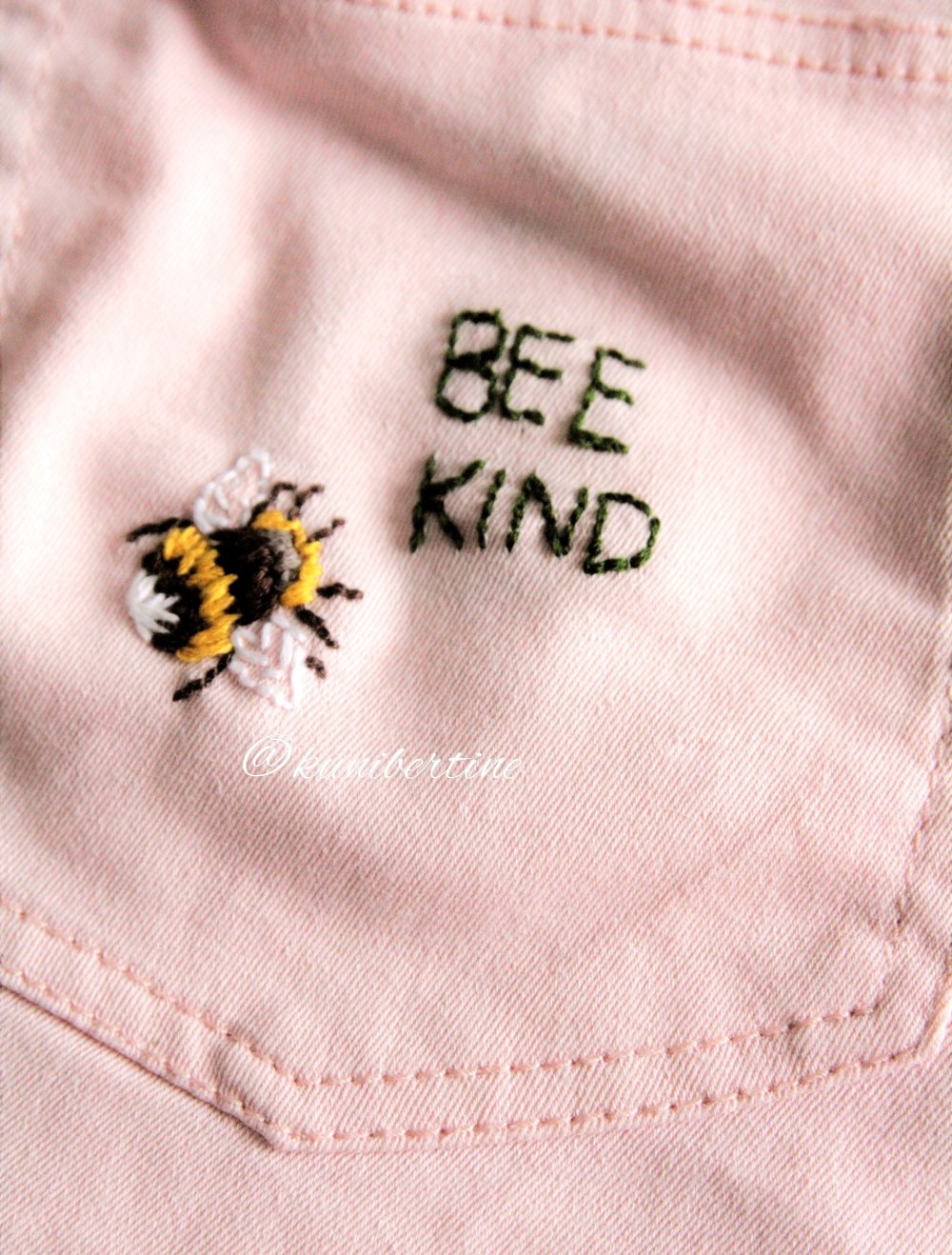 Jeansshorts mit  Embroidery bee kind